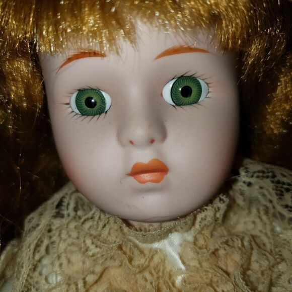 Heritage Mint Porcelain Doll - Picture 4 of 10